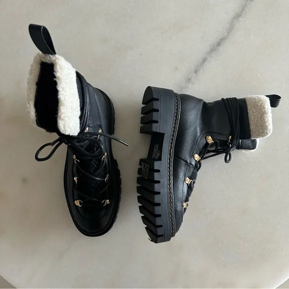 Missguided Snow Boots - Picture 2 of 7